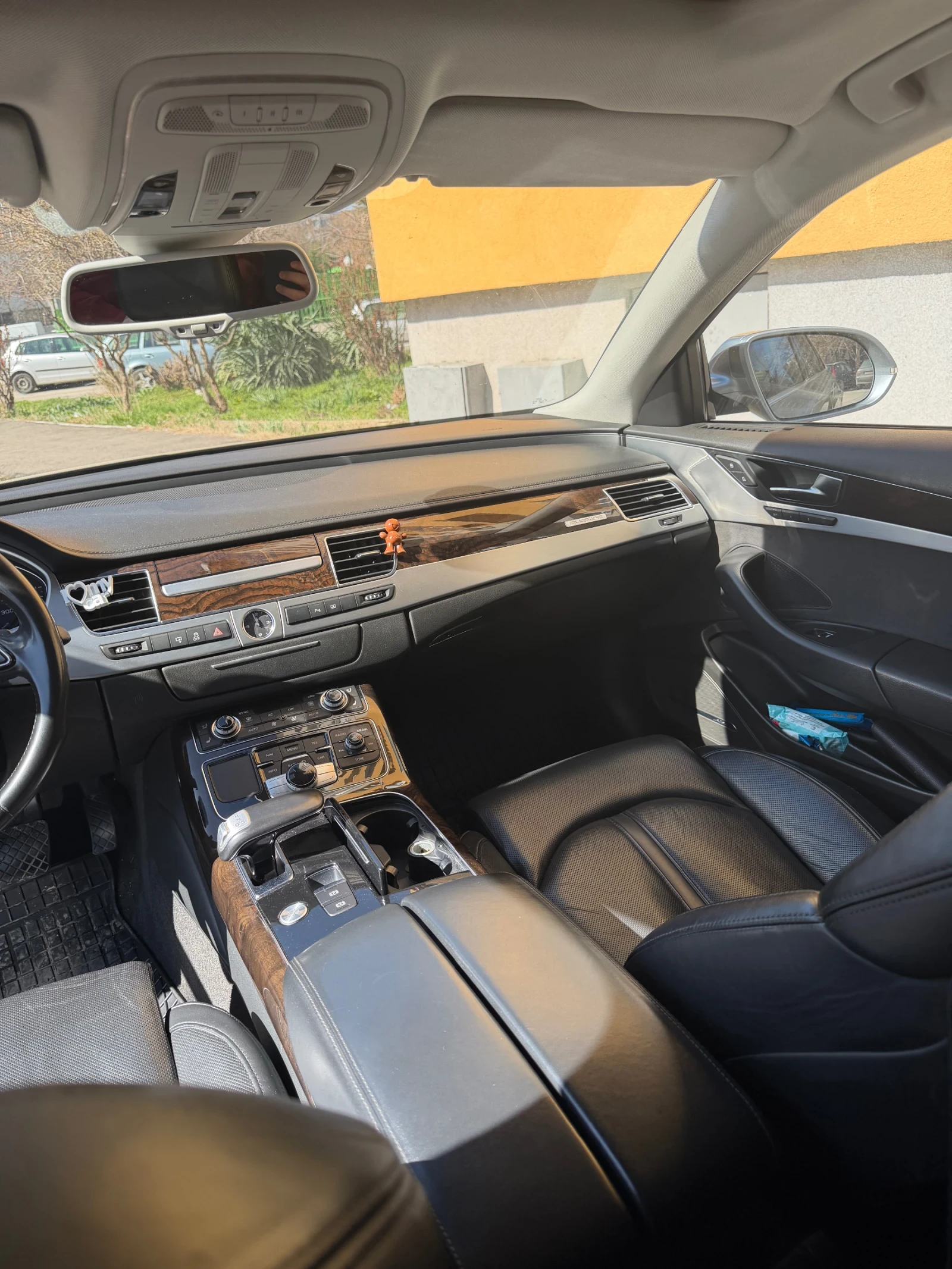Audi A8, снимка 8 - Автомобили и джипове - 53767514