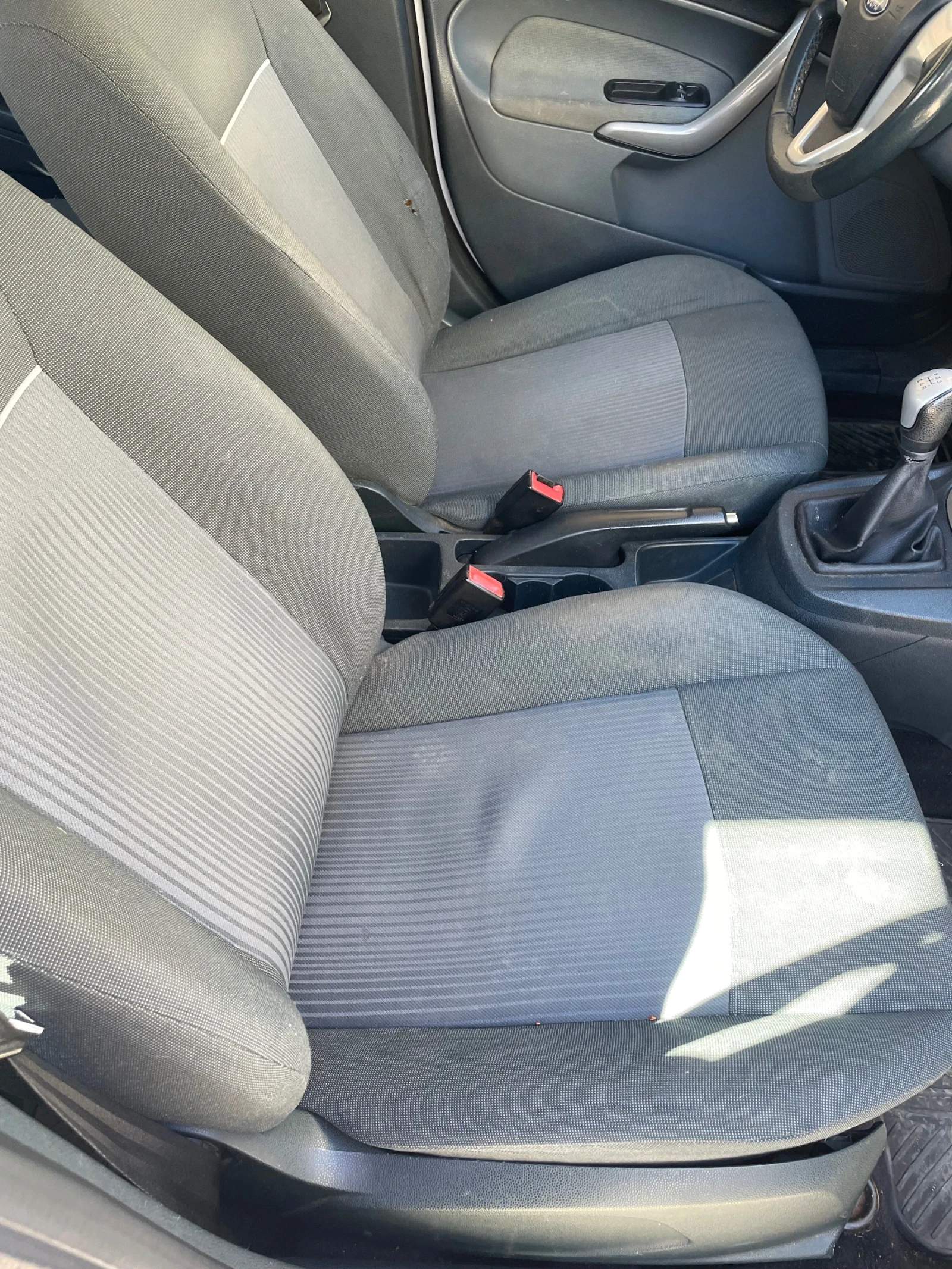 Ford Fiesta, снимка 8 - Автомобили и джипове - 53833892