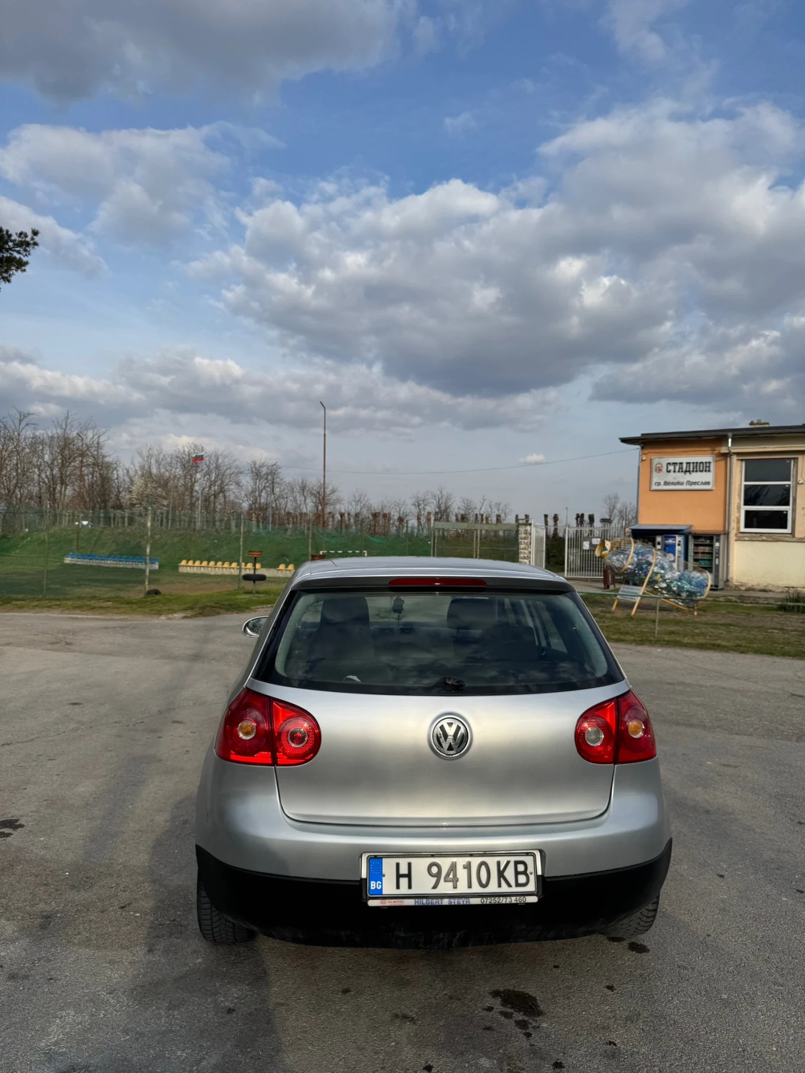 VW Golf 1.9 TDI, снимка 4 - Автомобили и джипове - 53877906