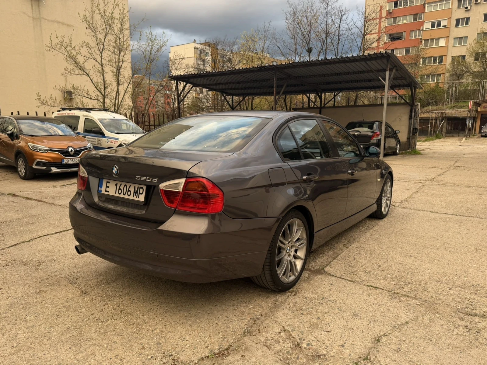 BMW 320 320D Ръчка, снимка 5 - Автомобили и джипове - 54092356