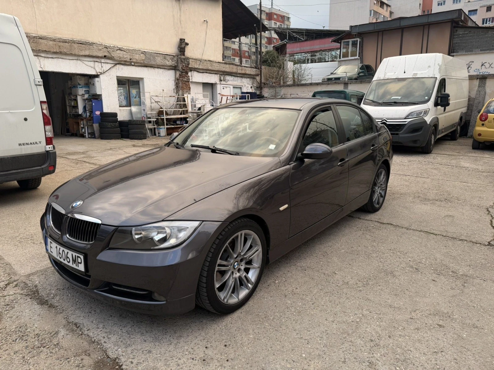 BMW 320 320D Ръчка, снимка 2 - Автомобили и джипове - 54092356