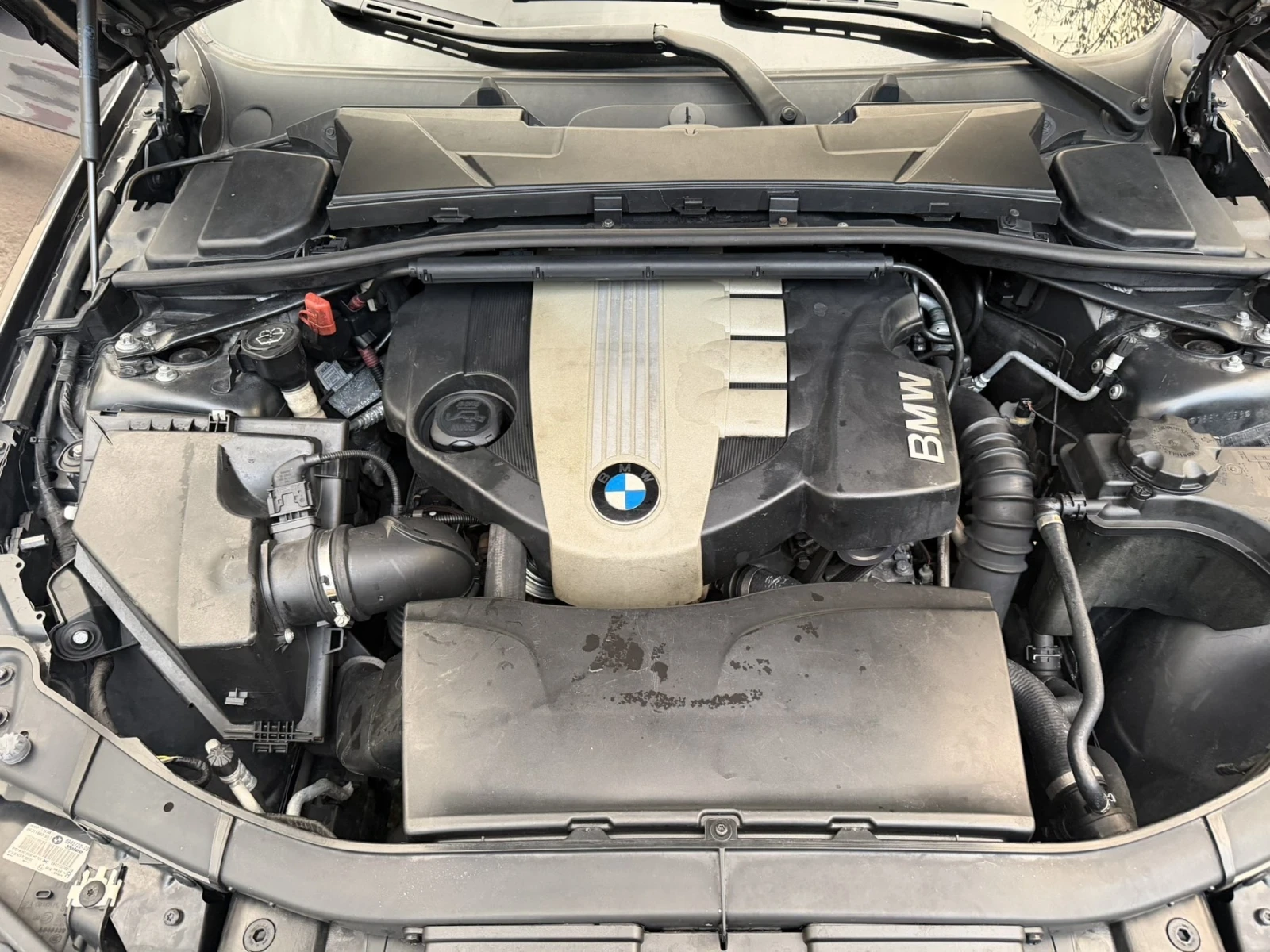 BMW 320 320D Ръчка, снимка 12 - Автомобили и джипове - 54092356