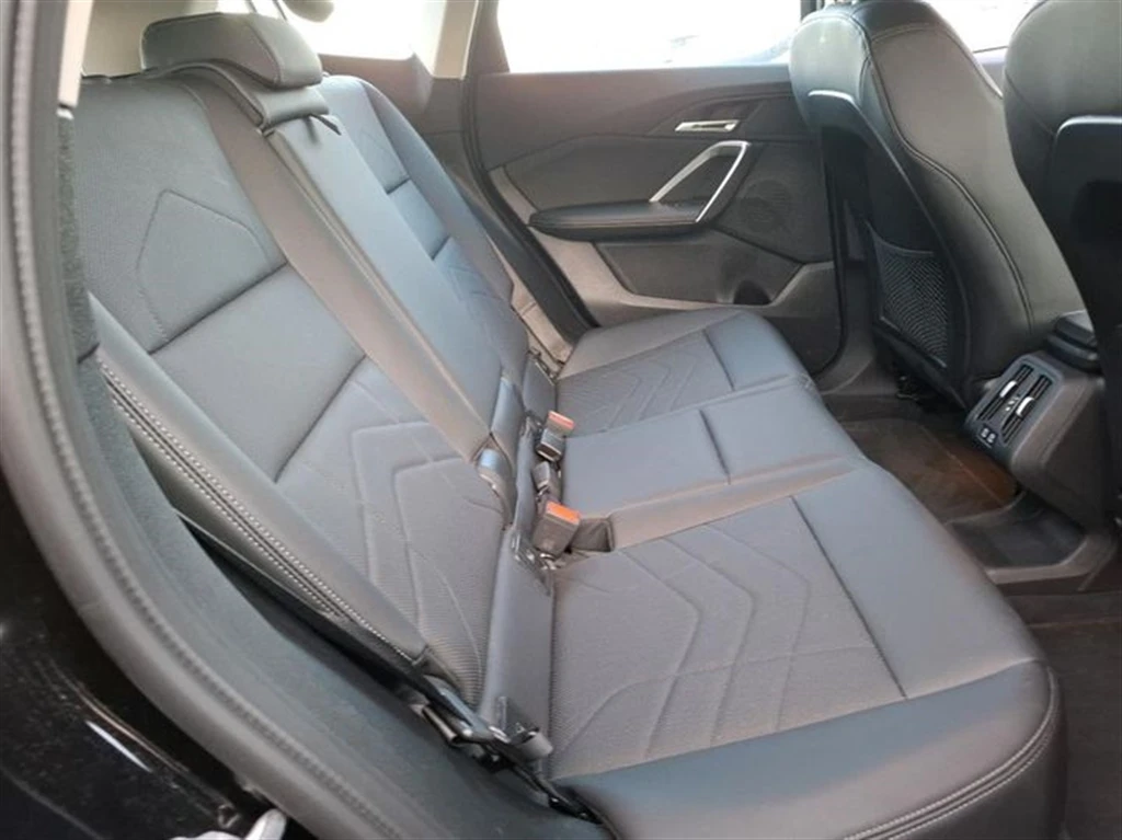 BMW iX1 xDrive30, снимка 6 - Автомобили и джипове - 54120908