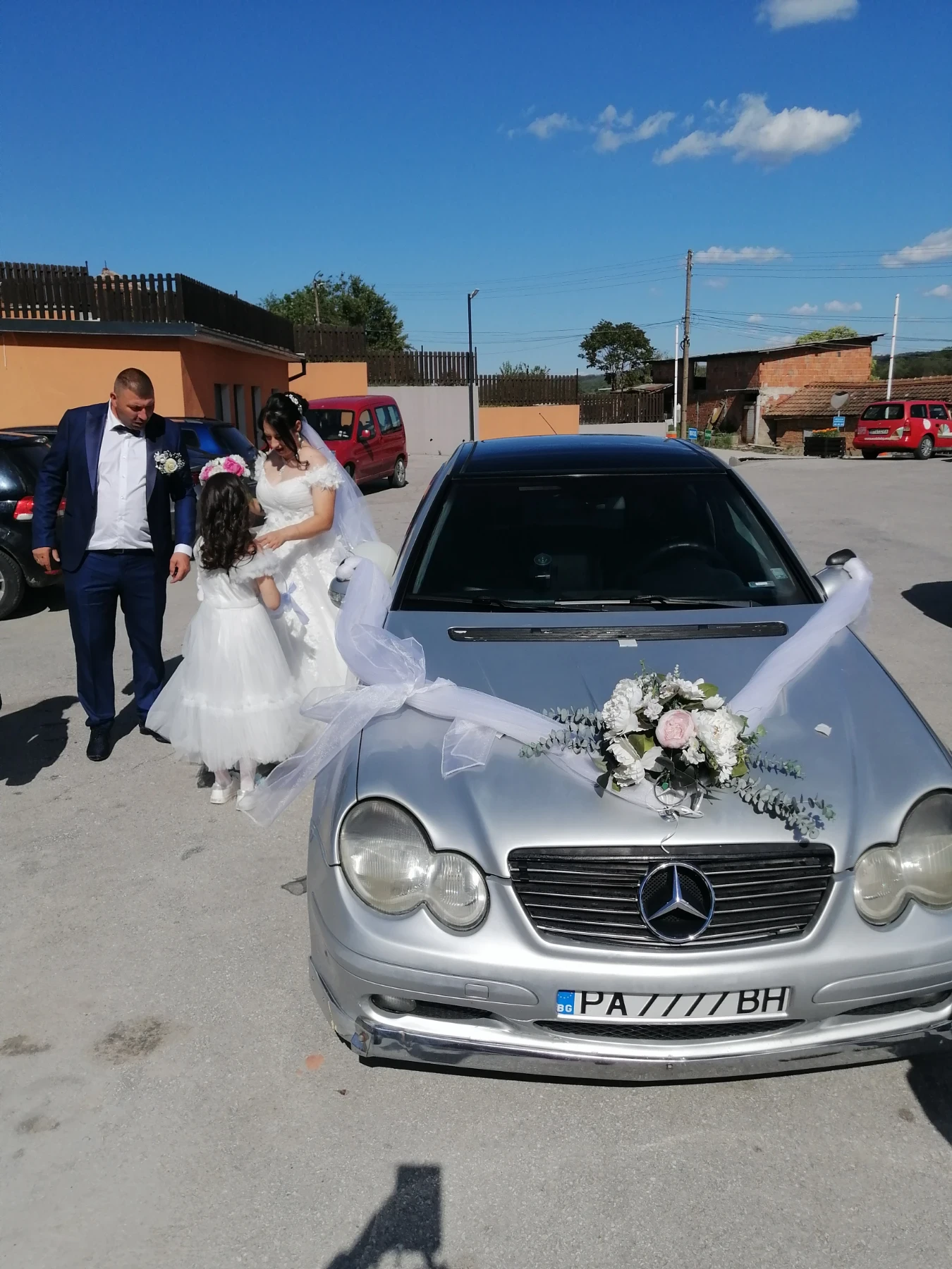 Mercedes-Benz C 220, снимка 2 - Автомобили и джипове - 54128962