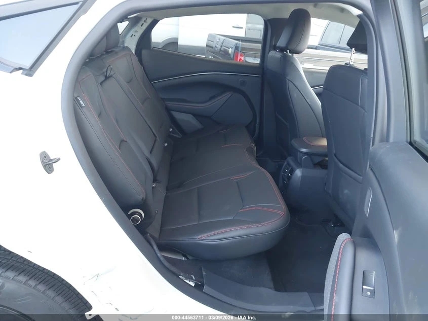 Ford Mustang Mach-E Premium RWD, снимка 8 - Автомобили и джипове - 54198054