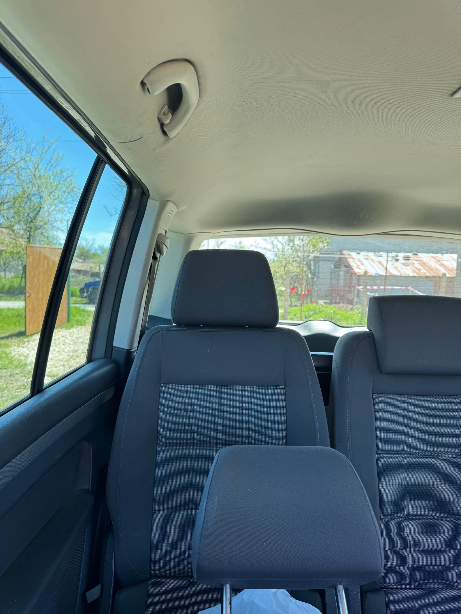 VW Touran, снимка 9 - Автомобили и джипове - 54359838