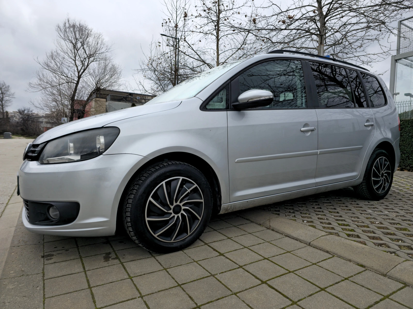 VW Touran, снимка 12 - Автомобили и джипове - 54818589