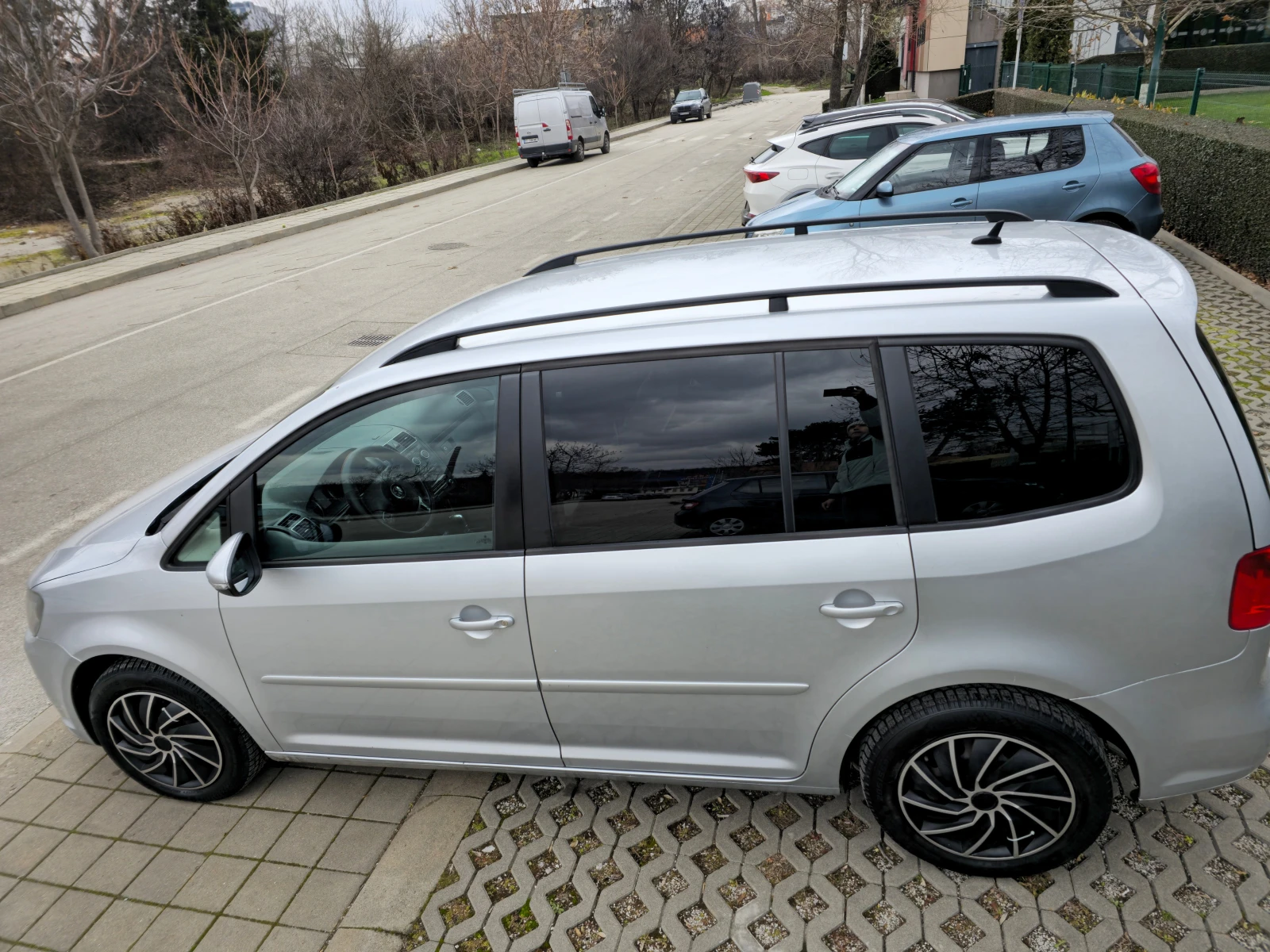 VW Touran, снимка 10 - Автомобили и джипове - 54818589