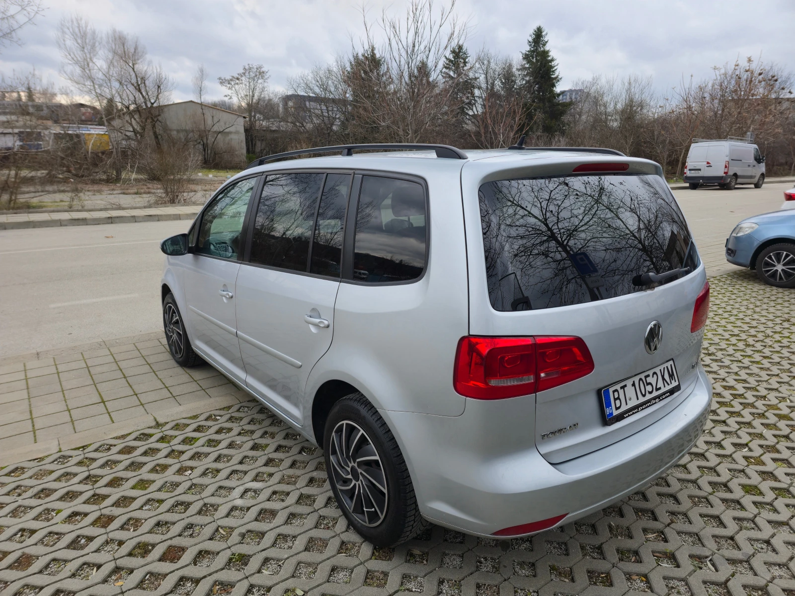VW Touran, снимка 9 - Автомобили и джипове - 54818589