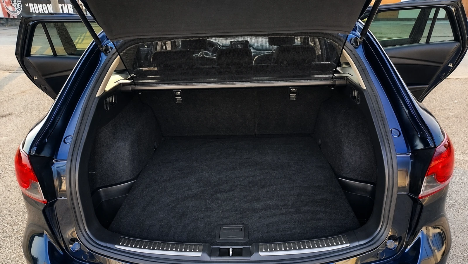 Mazda 6 2.2 Turbodiesel Evolve 133К км., снимка 13 - Автомобили и джипове - 54892408