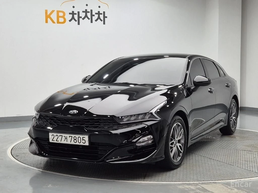 Kia K5 2.0 Prestige* ПОДГРЕВ* ОБДУХВАНЕ* КАМЕРА* 