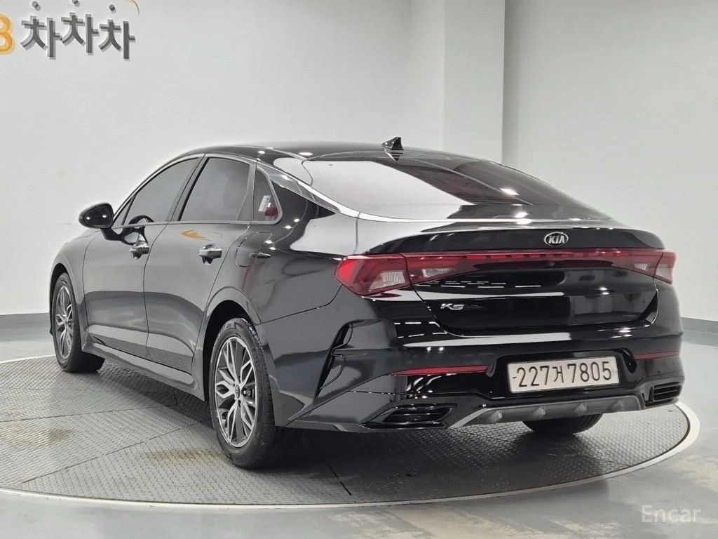 Kia K5 2.0 Prestige* ПОДГРЕВ* ОБДУХВАНЕ* КАМЕРА* , снимка 3 - Автомобили и джипове - 55050887