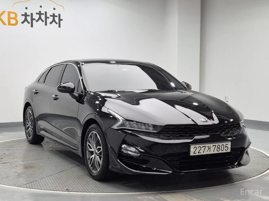 Kia K5 2.0 Prestige* ПОДГРЕВ* ОБДУХВАНЕ* КАМЕРА* , снимка 2 - Автомобили и джипове - 55050887