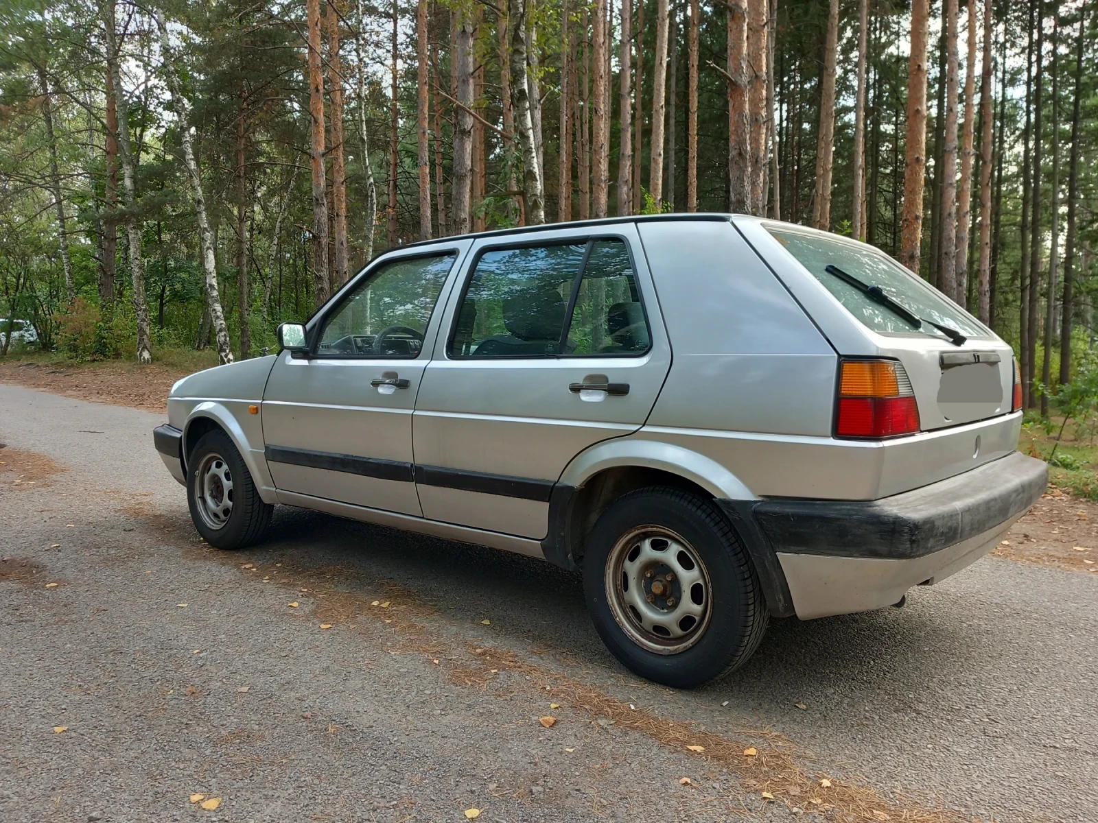 VW Golf 1.6, снимка 6 - Автомобили и джипове - 55104240