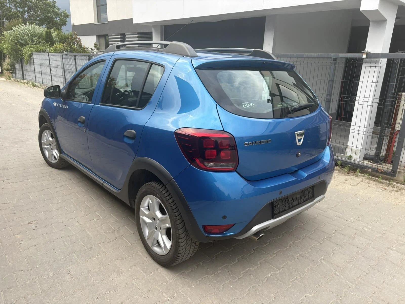 Dacia Sandero Stepway Facelift 1.5 dCi 90 Navi темпомат п лизинг, снимка 4 - Автомобили и джипове - 55139906