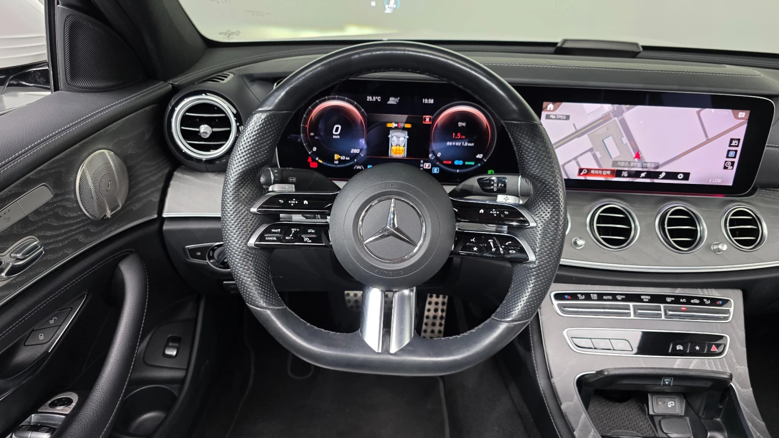 Mercedes-Benz E 350 E350 4MATIC AMG Line, снимка 12 - Автомобили и джипове - 55739613