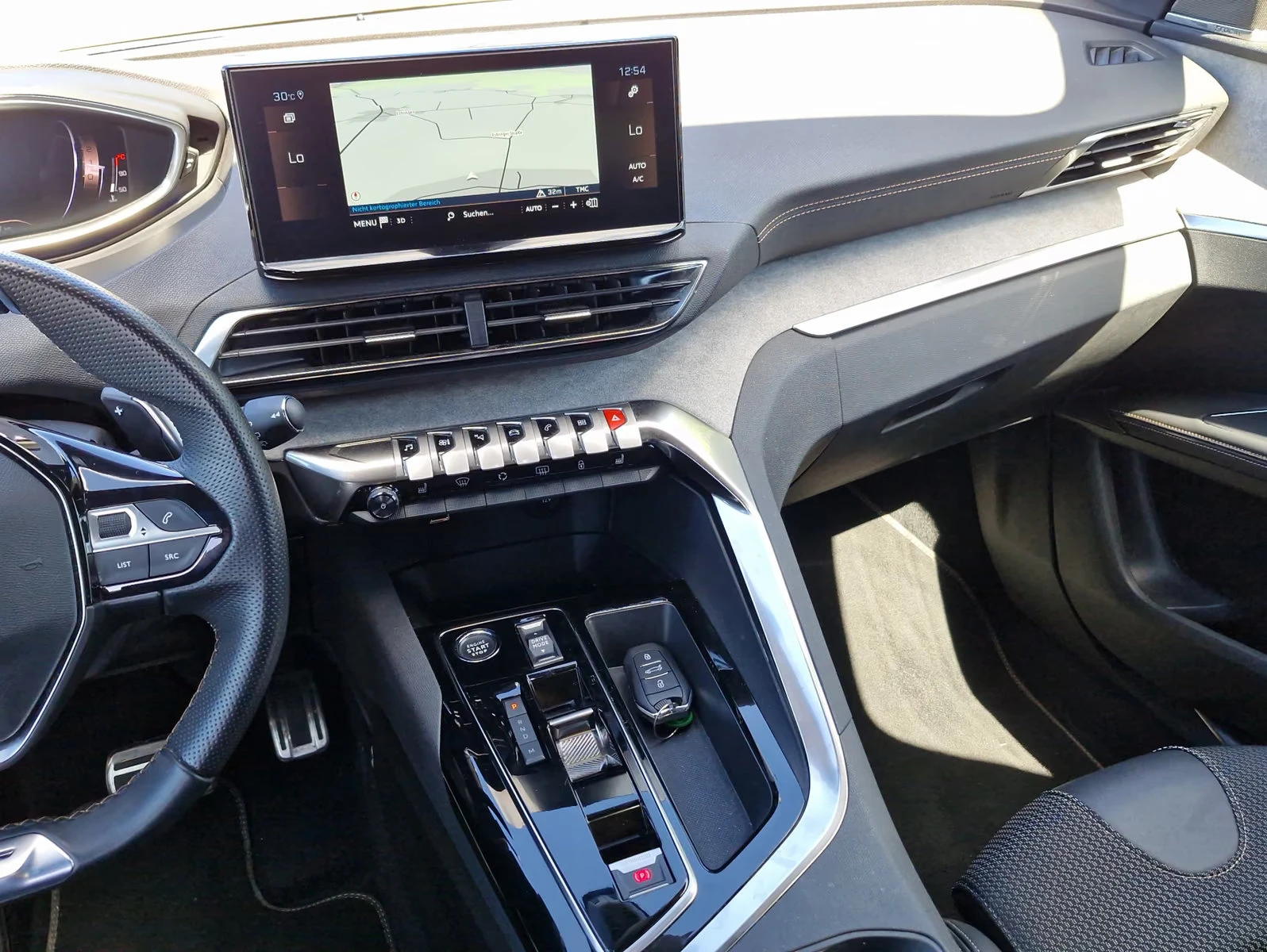 Peugeot 5008 GT-LINE/131HP/7S/PANO/CAM/LED/CPLAY/KLESS/629q, снимка 8 - Автомобили и джипове - 55750163