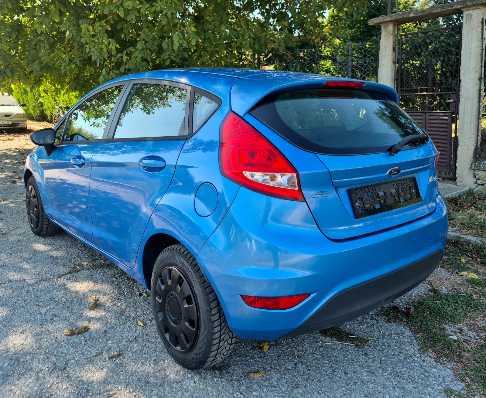 Ford Fiesta 1.3/клима, снимка 5 - Автомобили и джипове - 55887851