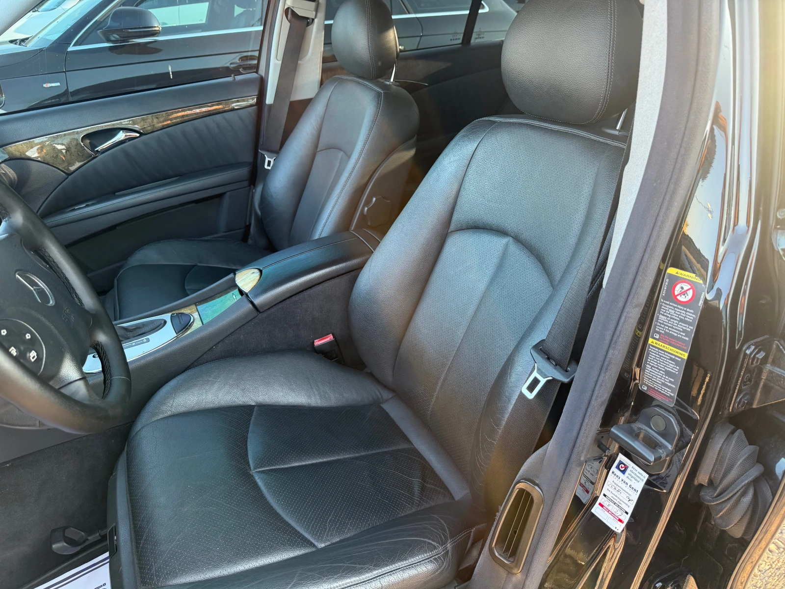 Mercedes-Benz E 270 2.7CDi-АВАНГАРД-АВТОМАТ-КОЖА-, снимка 11 - Автомобили и джипове - 56232800