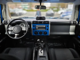 Toyota Fj cruiser off road/ Parking Sensors/4WD/V6, снимка 16