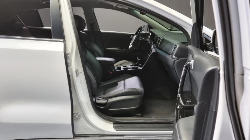 Kia Sportage 2.0 2WD NOBLESSE PLUS autogeorge.com, снимка 10 - Автомобили и джипове - 52389428