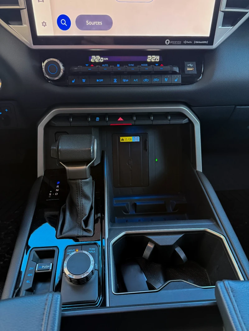 Toyota Tundra LIMITED, снимка 11 - Автомобили и джипове - 52547336