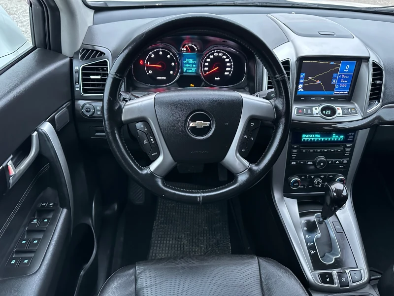 Chevrolet Captiva 2.2d АВТОМАТ 4х4, снимка 13 - Автомобили и джипове - 52833760