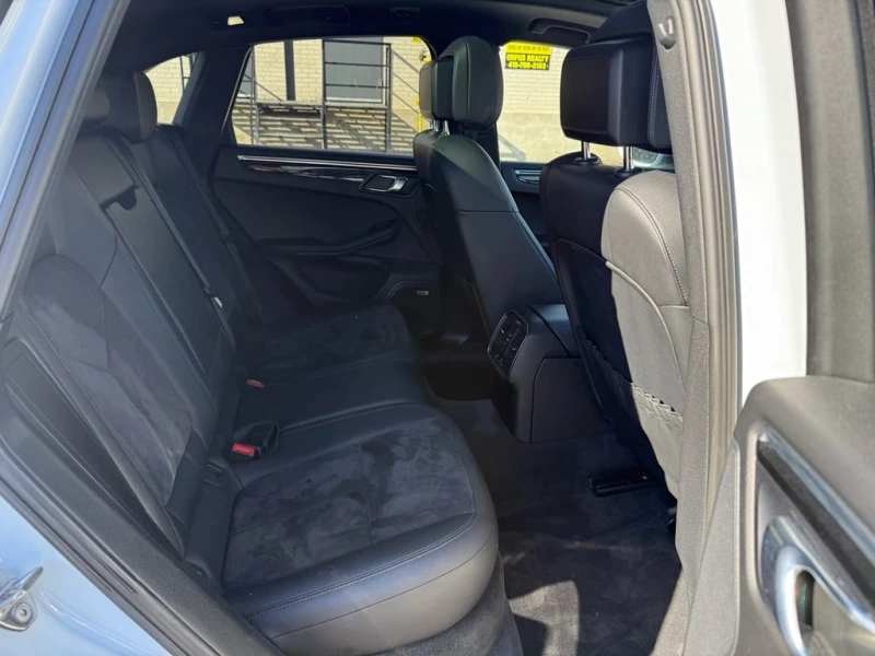 Porsche Macan S AWD Navigation/Panoramic Sunroof/Leather/Blind S, снимка 14 - Автомобили и джипове - 53191887