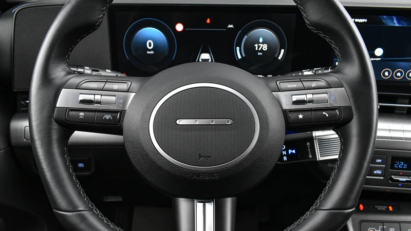 Hyundai Kona II Electric 65.4 kWh Intuitive, снимка 10 - Автомобили и джипове - 53445209