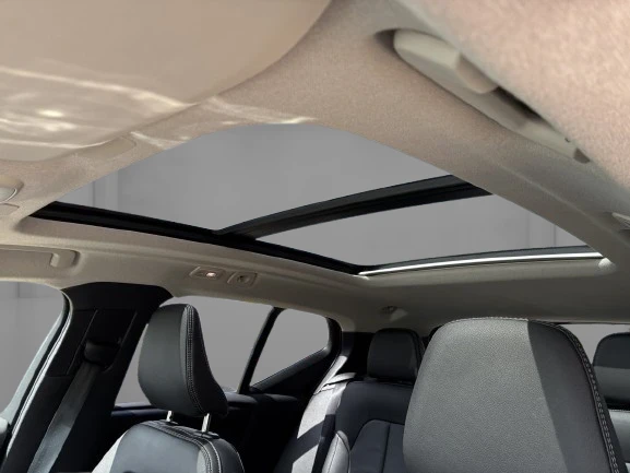 Volvo XC40 B4 = Plus Dark = Гаранция, снимка 6 - Автомобили и джипове - 55752586