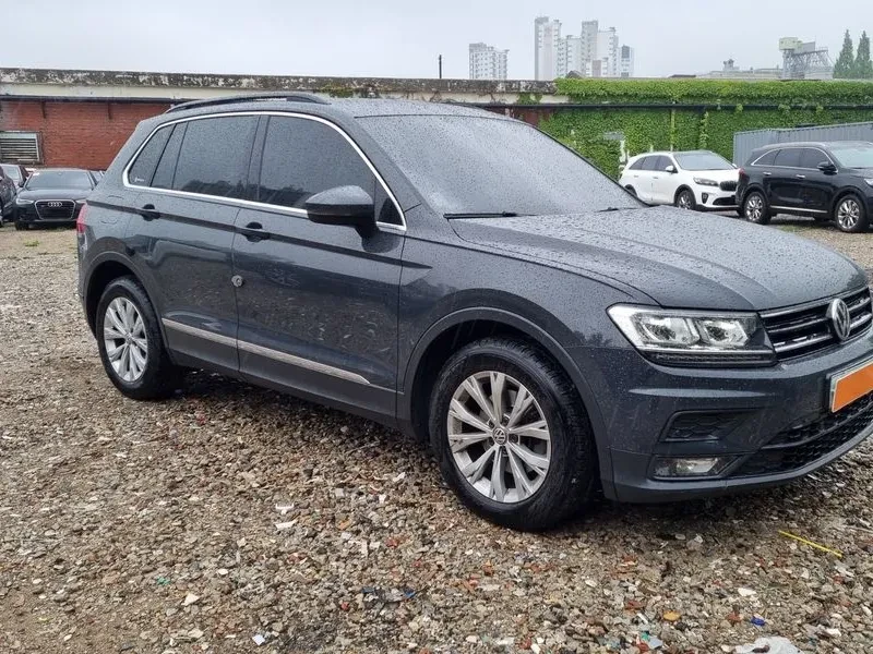 VW Tiguan 2Nd Generation 2.0 Tdi, снимка 7 - Автомобили и джипове - 56112955