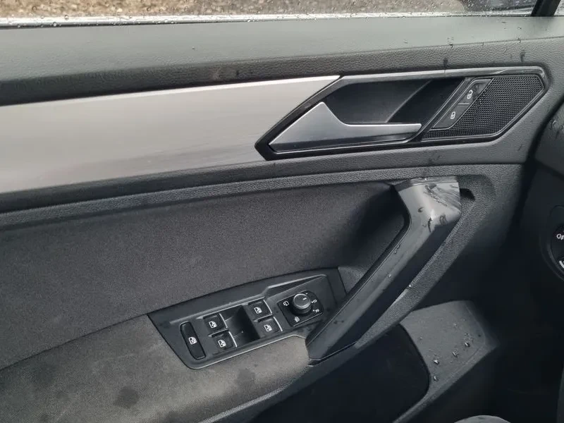 VW Tiguan 2Nd Generation 2.0 Tdi, снимка 16 - Автомобили и джипове - 56112955