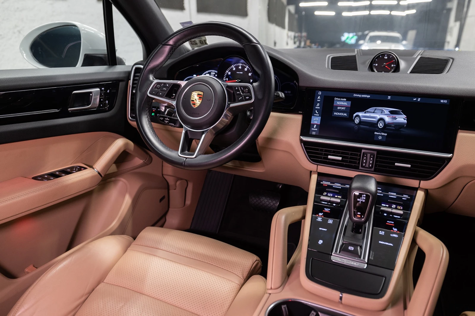 Porsche Cayenne 3.0, снимка 6 - Автомобили и джипове - 54937005