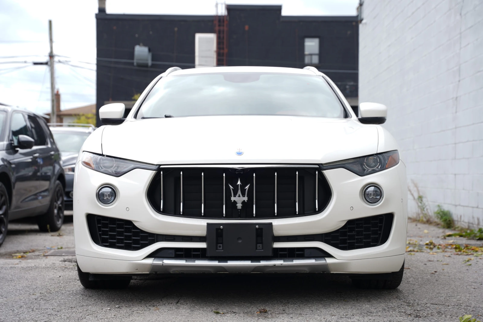 Maserati Levante S / HARMAN / ПОДГРЕВИ / ПАНОРАМА - изображение 2