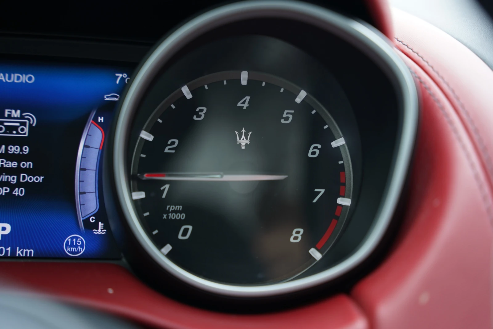 Maserati Levante S / HARMAN / ПОДГРЕВИ / ПАНОРАМА - изображение 10