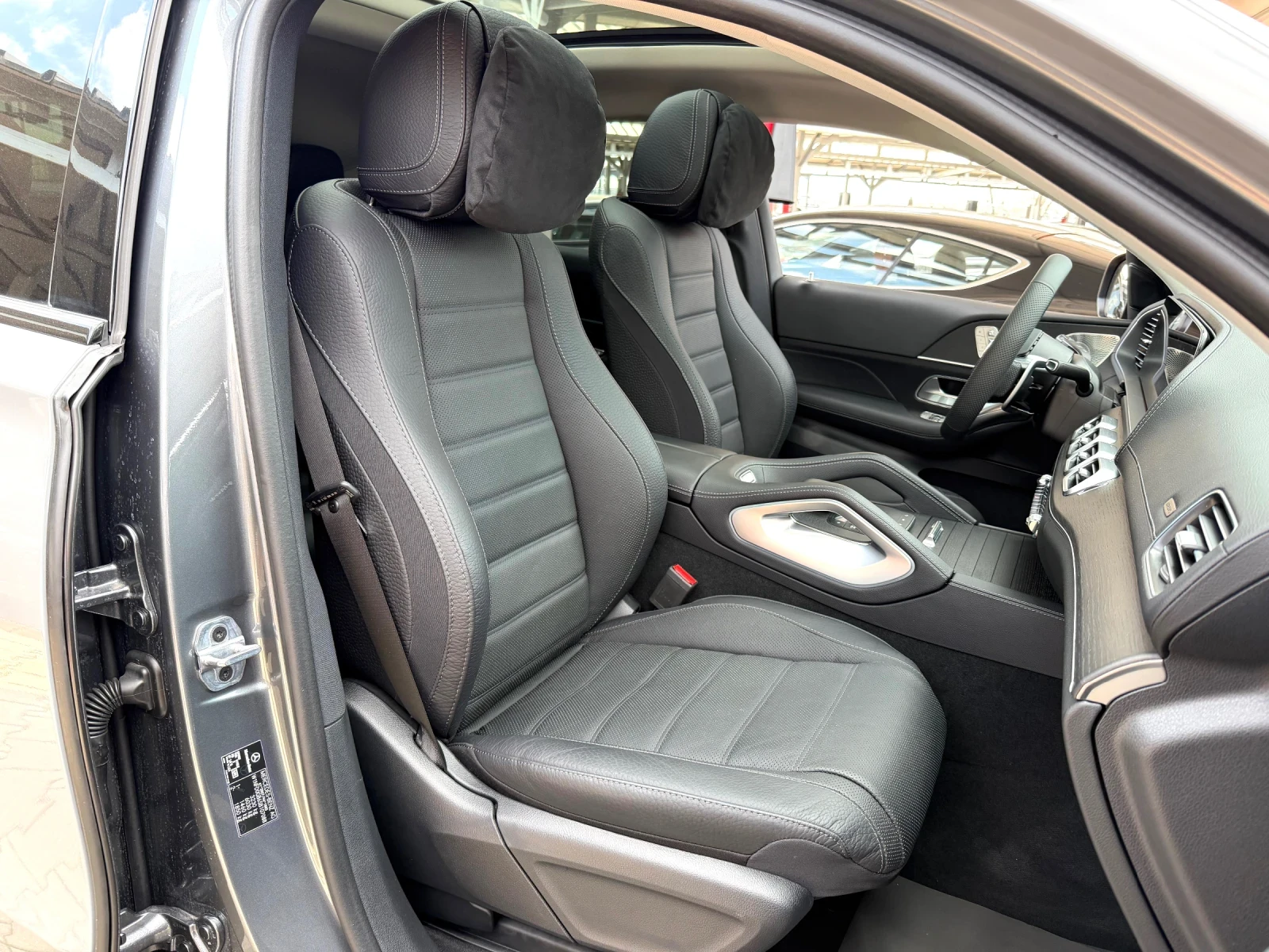 Mercedes-Benz GLE 350 DE#PLUG IN#AMG#SOFTCLOSE#PANO#ОБДУХ#DISTR#FULL FUL, снимка 11 - Автомобили и джипове - 53741835