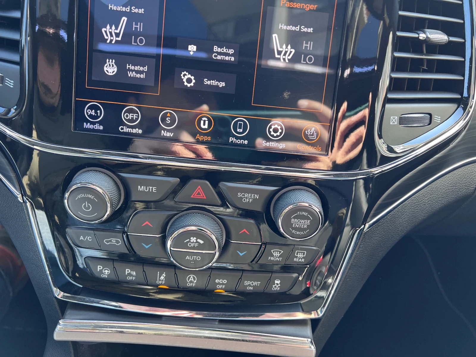 Jeep Grand cherokee 3.6* Limited* 80th Anniversary* Distronic* 2022г, снимка 9 - Автомобили и джипове - 53976131