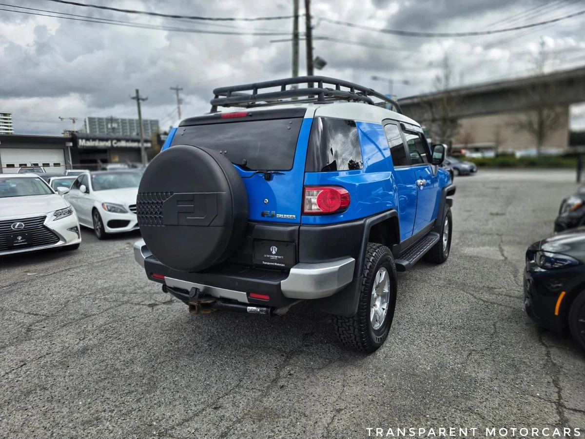 Toyota Fj cruiser off road/ Parking Sensors/4WD/V6, снимка 8 - Автомобили и джипове - 55234333