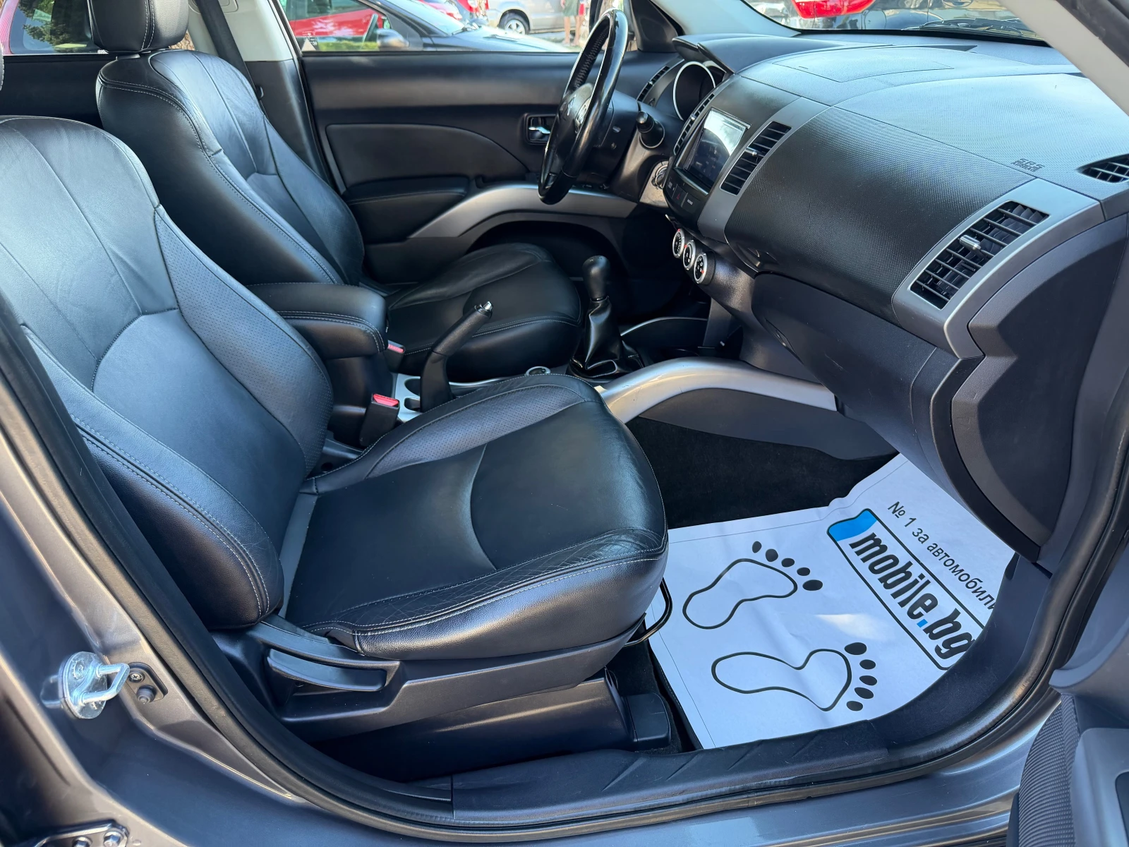 Citroen C-Crosser 2.4i бензин, 4* 4, снимка 8 - Автомобили и джипове - 55238896