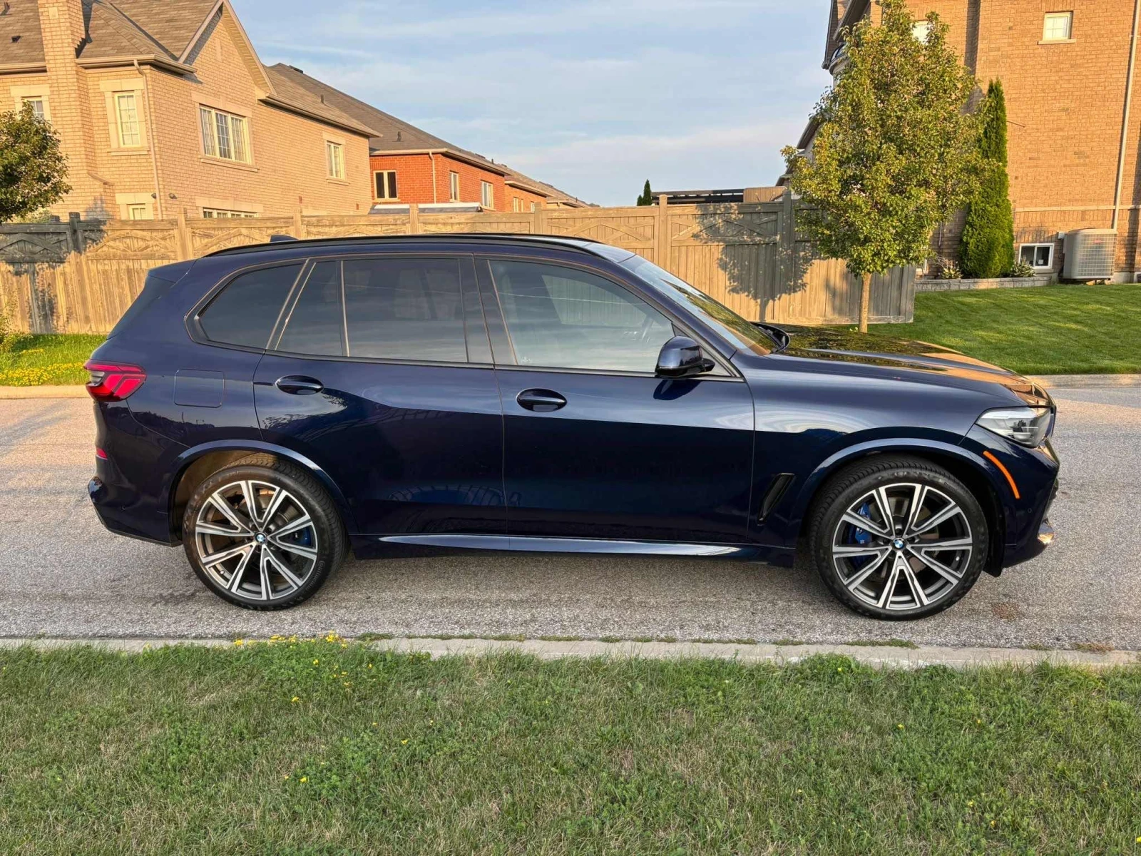 BMW X5 * xDrive40i* CARFAX* ПАНОРАМА* ПОДГРЕВИ* АВТОКРЕДИ, снимка 3 - Автомобили и джипове - 55948568