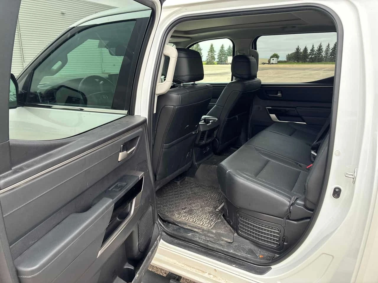 Toyota Tundra * Limited Hybrid * CARFAX * , снимка 15 - Автомобили и джипове - 56224054