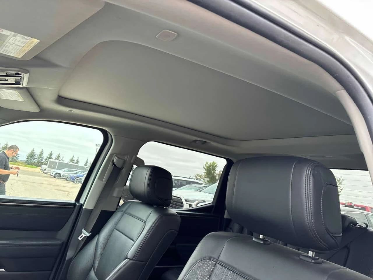 Toyota Tundra * Limited Hybrid * CARFAX * , снимка 14 - Автомобили и джипове - 56224054