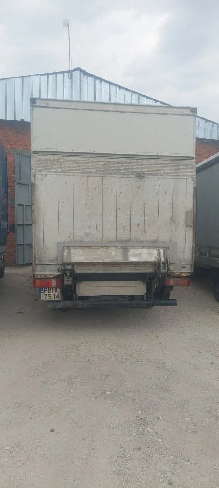 Mercedes-Benz Sprinter 413 Падащ борд - изображение 3