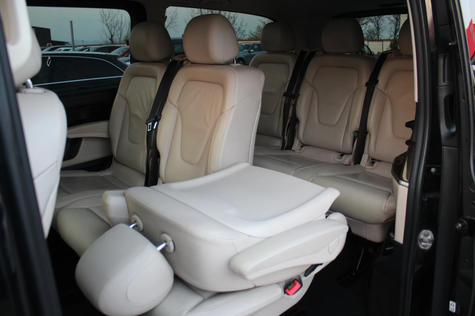 Mercedes-Benz V 250 LONG* MAX FULL* СОБСТВЕН ЛИЗИНГ, снимка 12 - Бусове и автобуси - 54072750