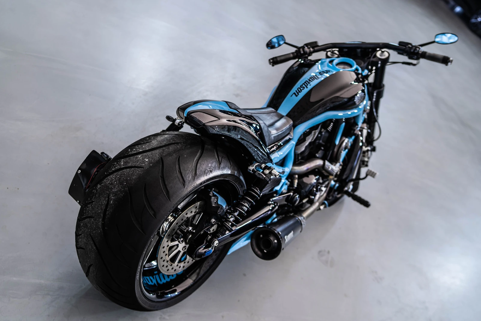 Harley-Davidson V-Rod CUSTOM - изображение 6