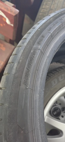 Гуми Летни 235/40R19, снимка 1