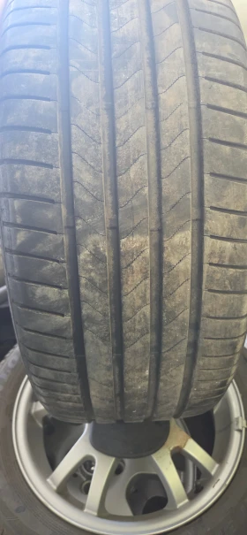 Гуми Летни 235/40R19, снимка 3