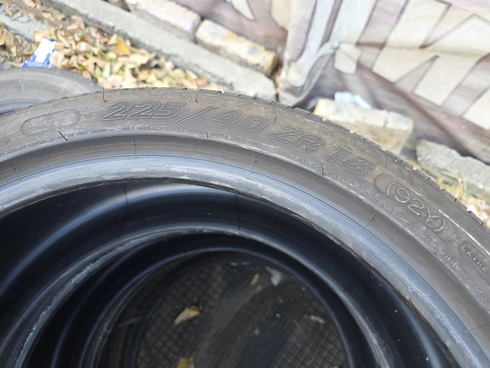 Гуми Летни 225/40R18, снимка 7 - Гуми и джанти - 56730698