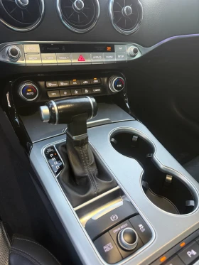 Kia Stinger 3.3 , снимка 12