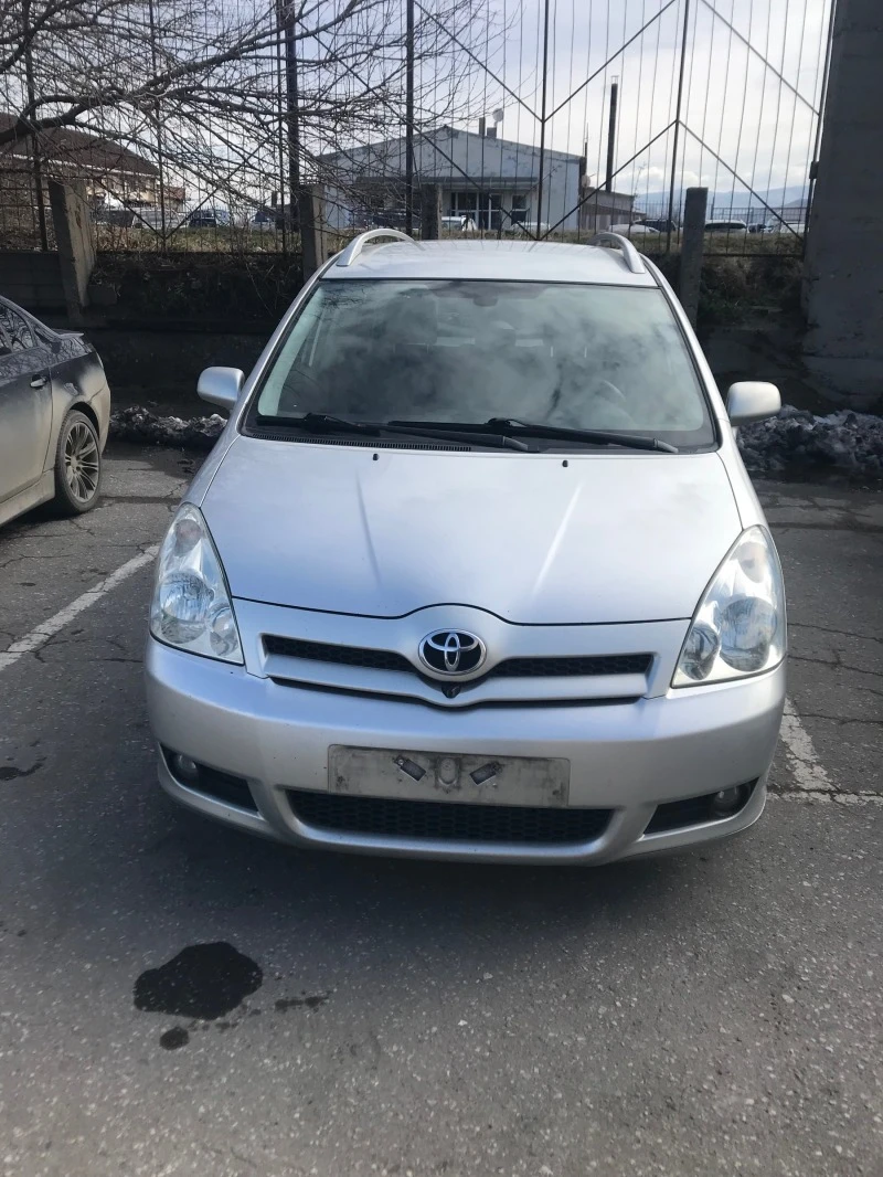 Toyota Corolla verso 1800 бензин-газ, снимка 1 - Автомобили и джипове - 47302127